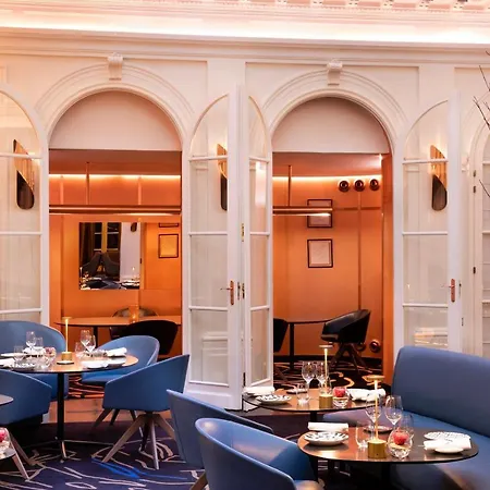 Vernet Champs Elysees Hotel Paris