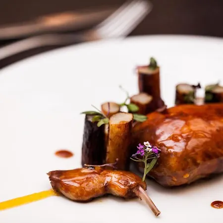 Hotel Vernet Champs Elysees 5*