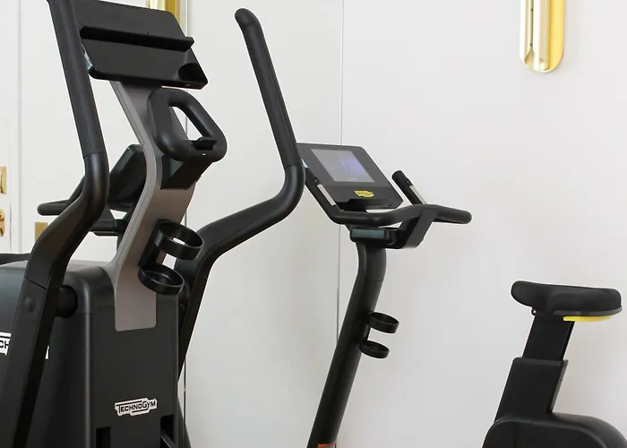 Vernet Champs Elysées Hotel