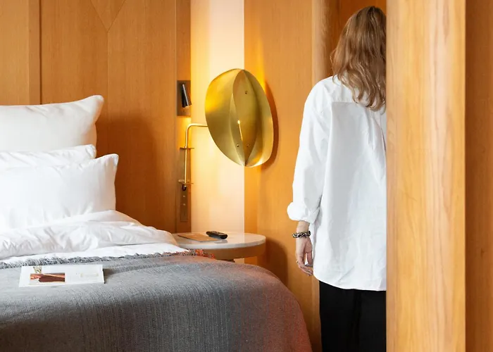 Hotel Vernet Champs Elysées 5*