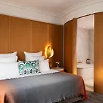 Vernet Champs Elysees 5* Paříž