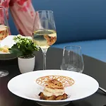Vernet Champs Elysees 5* Paříž