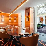 Vernet Champs Elysees 5* Paříž