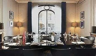 Vernet Champs Elysées Hotel Parigi