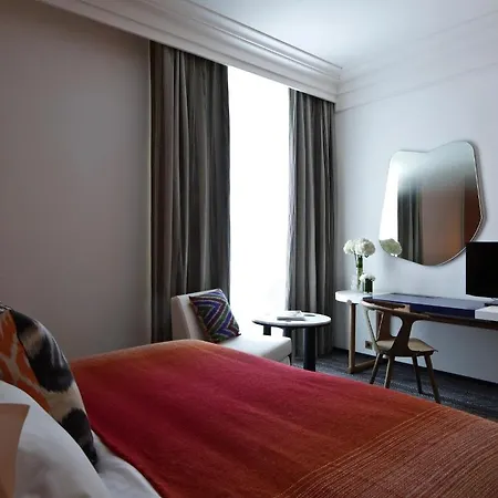 Vernet Champs Elysées Hotel