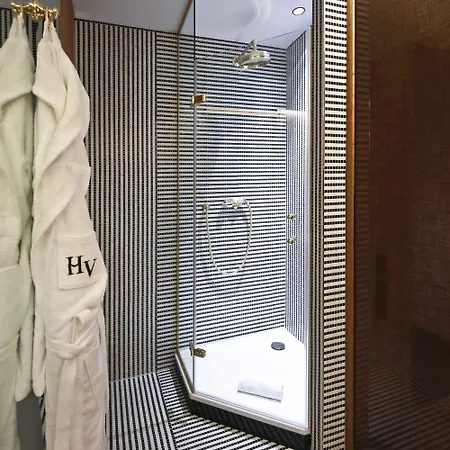 韦尔内酒店