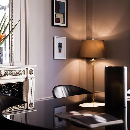 酒店 Vernet Champs Elysees 5*