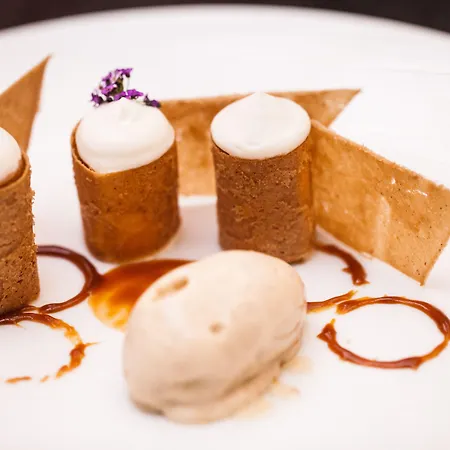 Vernet Champs Elysées Hotel Paris