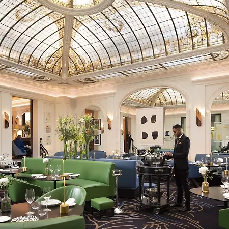 Vernet Champs Elysees Hotel 5*
