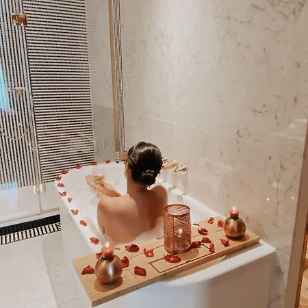 Hotel Vernet Champs Elysees 5*