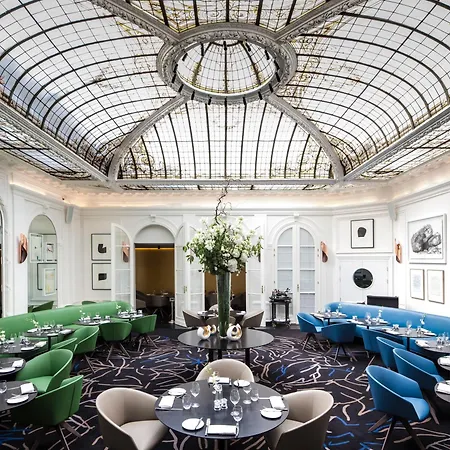 Vernet Champs Elysees 酒店