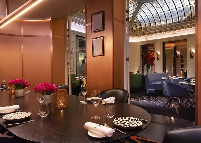 Vernet Champs Elysees 호텔 파리