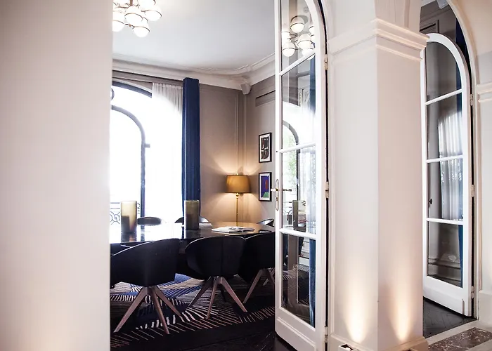 Vernet Champs Elysees Отель 5*