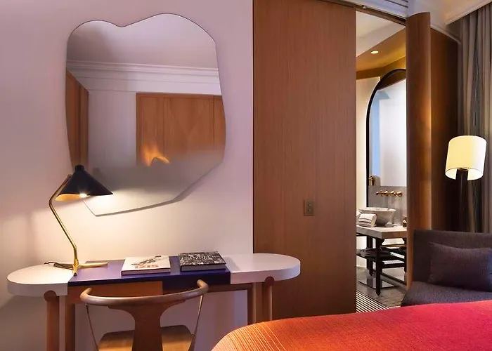 Vernet Champs Elysees 호텔