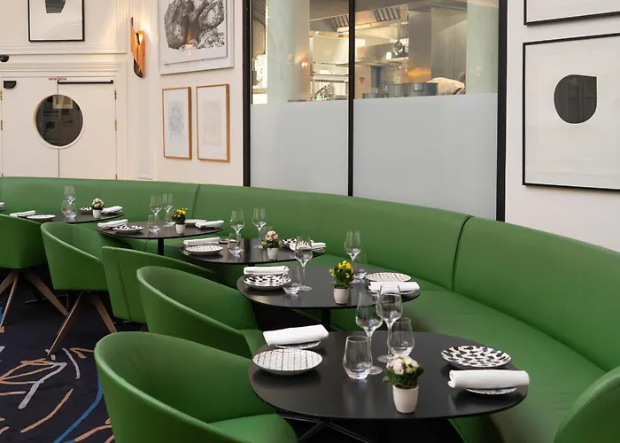 Отель Vernet Champs Elysees 5*