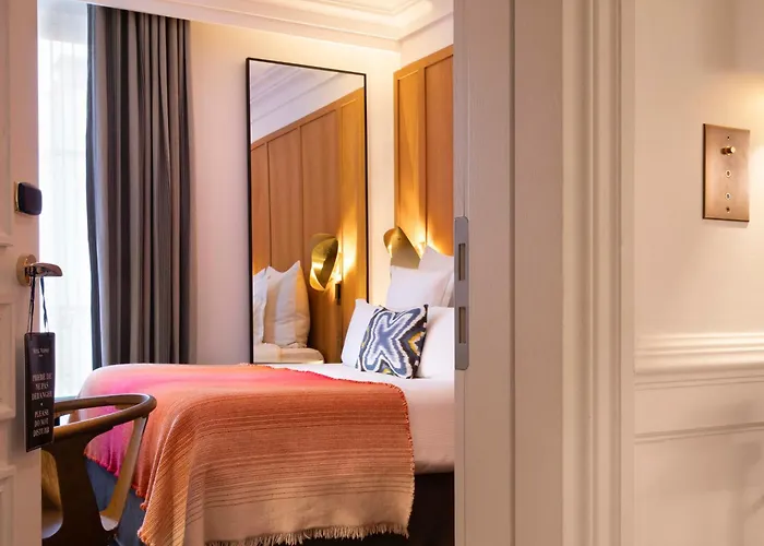 Vernet Champs Elysees 호텔 파리