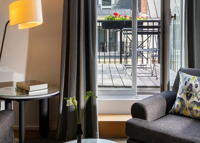 Vernet Champs Elysees 호텔