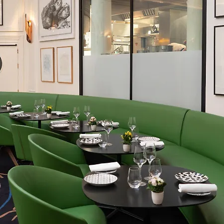 호텔 Vernet Champs Elysees 5*