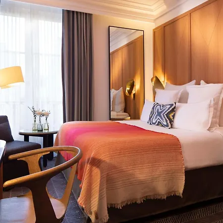 호텔 Vernet Champs Elysees 5*