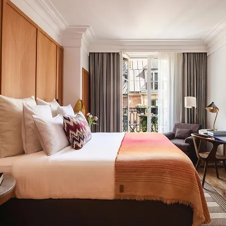 Vernet Champs Elysees 호텔 5*