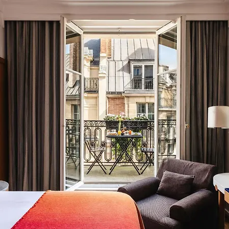 호텔 Vernet Champs Elysees 5*