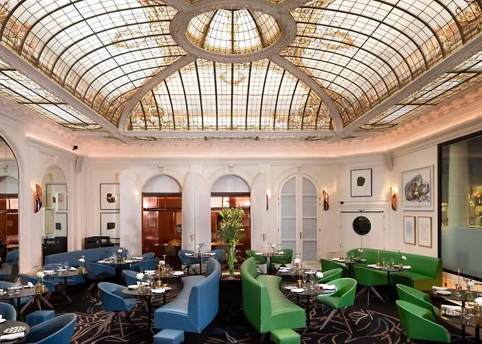 Hotel Vernet Champs Elysées Parigi