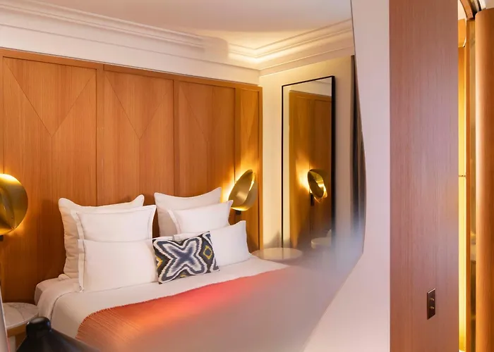 Hotel Vernet Champs Elysées Parigi