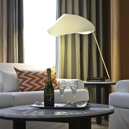 Ξενοδοχείο Vernet Champs Elysees 5*