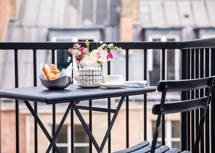 Vernet Champs Elysees Hotel Paris